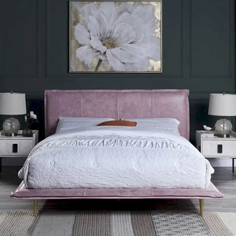 Lit King Size en cuir pleine fleur avec pieds en métal, finition rose